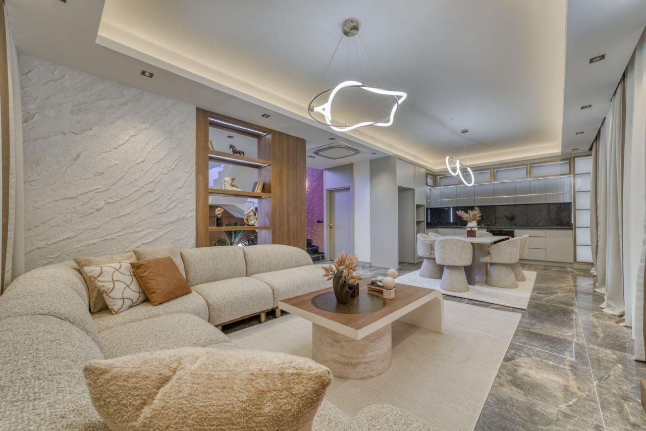 Villa in Alanya, Türkei, 360 m² - Foto 1