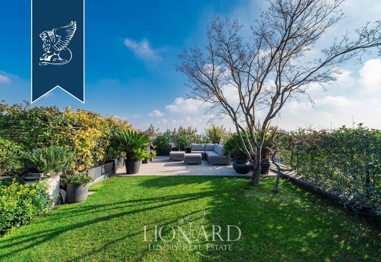 Apartamento en Milán, Italia, 210 m² - imagen 1