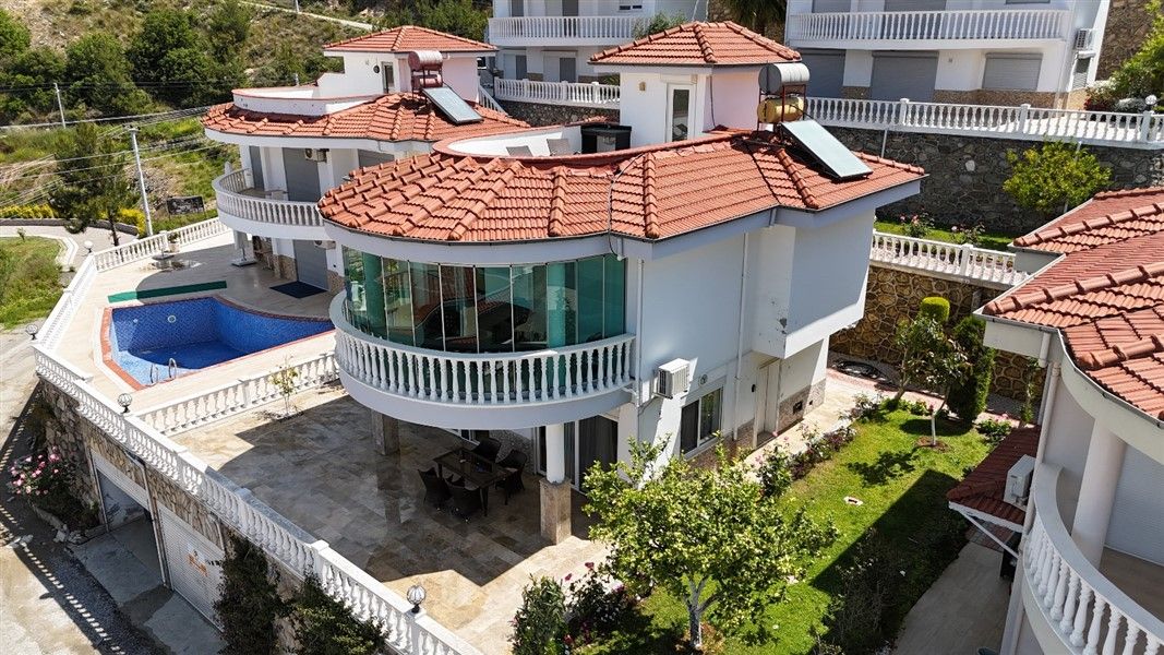 Villa in Alanya, Türkei, 190 m² - Foto 1
