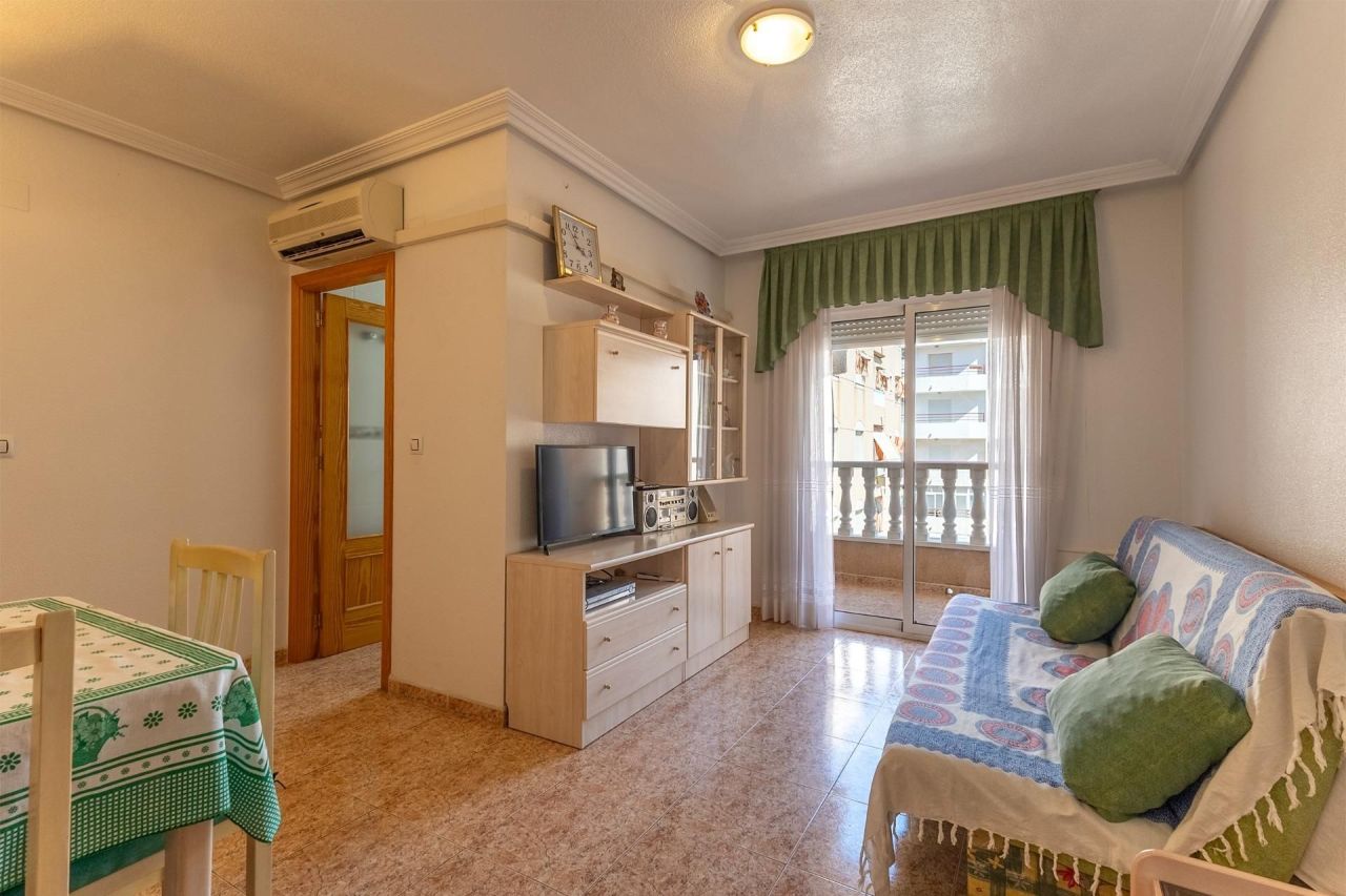 Appartement à Torrevieja, Espagne, 57 m² - image 1