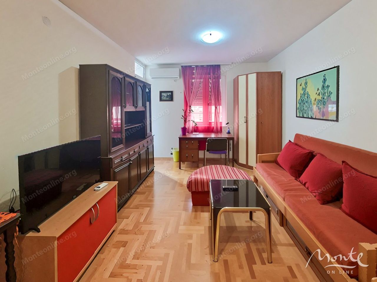 Piso en Budva, Montenegro, 47 m² - imagen 1