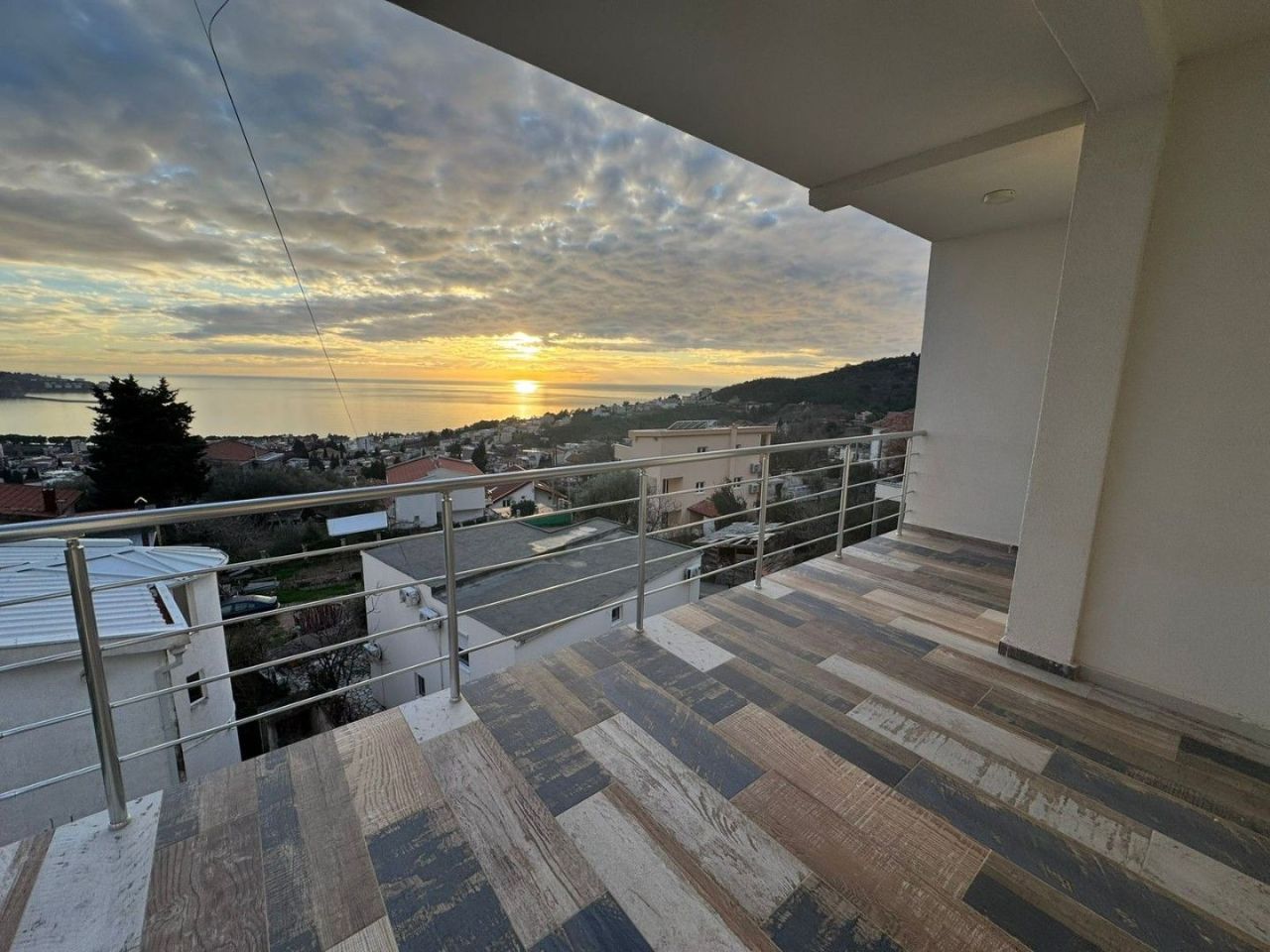Flat in Bar, Montenegro, 52 m² - picture 1