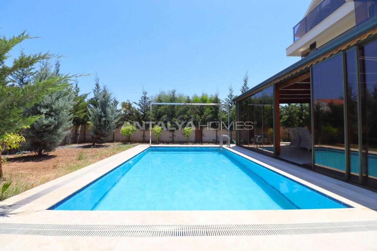 Villa en Belek, Turquia, 260 m² - imagen 1