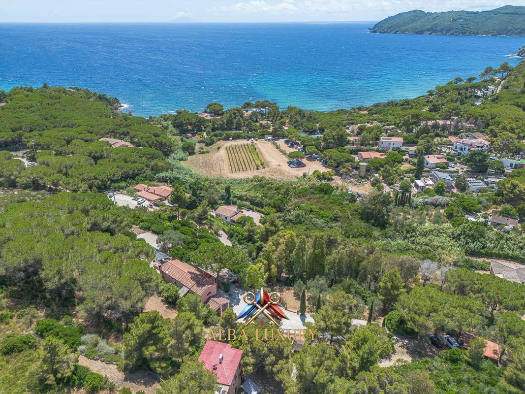 Villa Via Norsi 22, Italia, 500 m² - imagen 1