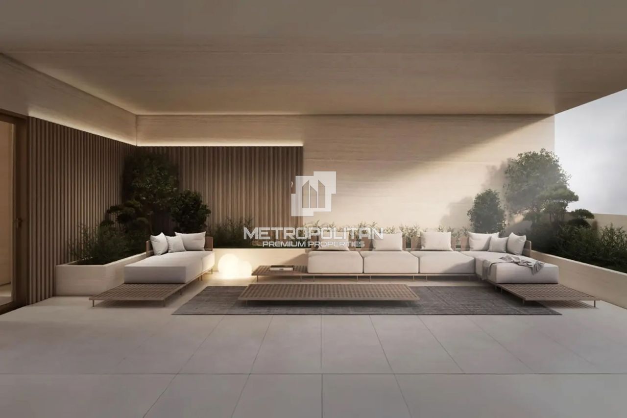 Townhouse in Dubai, UAE, 503 m² - picture 1