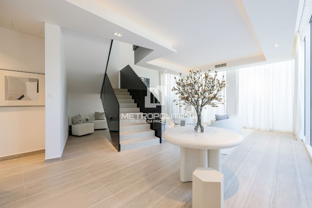 Casa adosada en Dubái, EAU, 459 m² - imagen 4