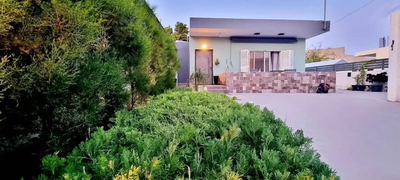Bungalow en Lárnaca, Chipre, 89 m² - imagen 1