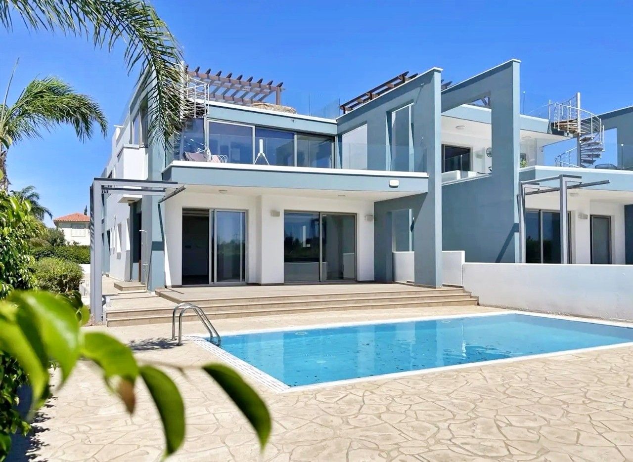 Apartment in Larnaca, Cyprus, 140 m² - picture 1