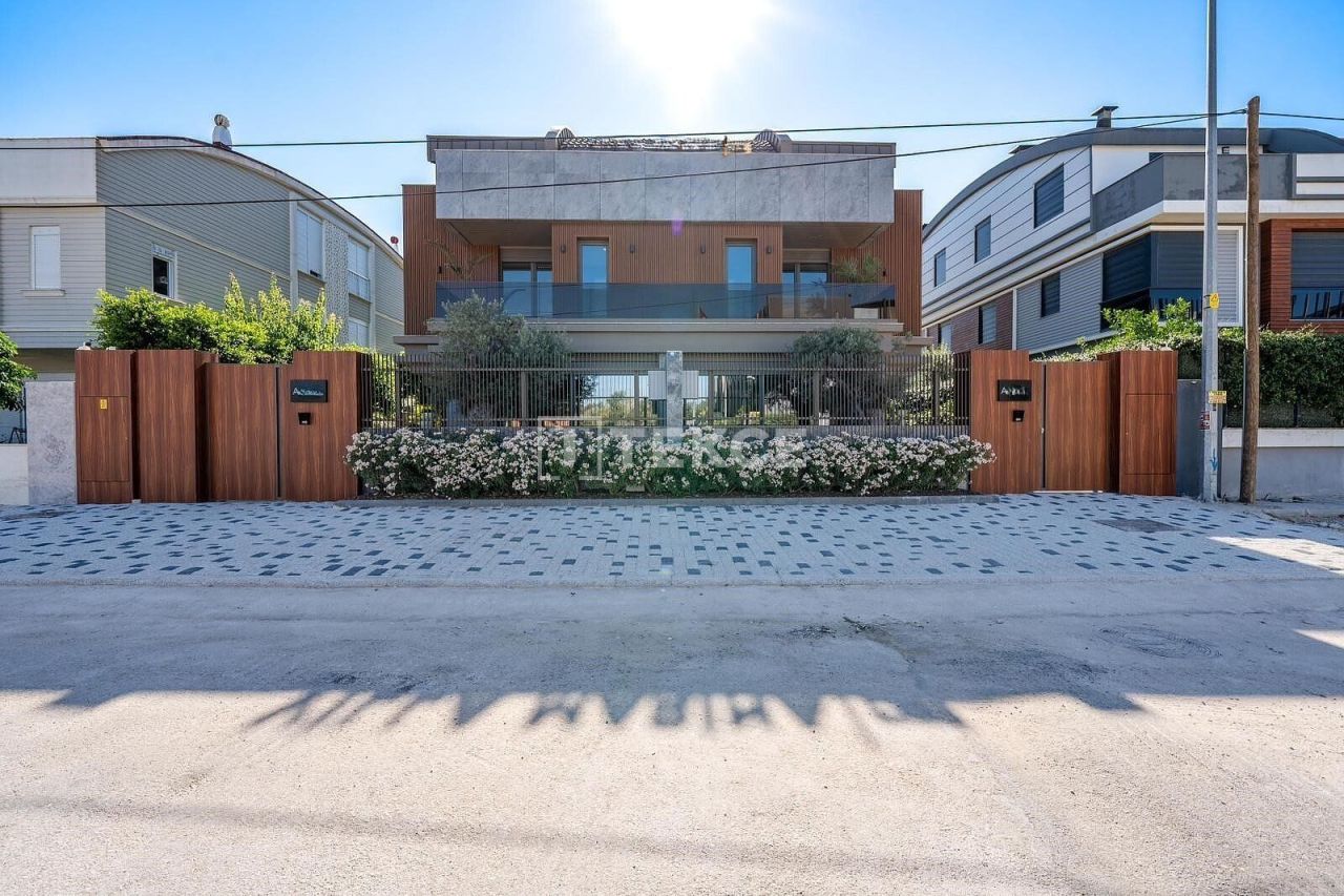 Villa à Antalya, Turquie, 330 m² - image 1