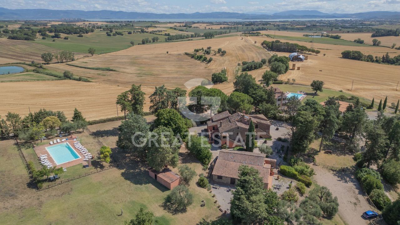 Haus in Castiglione del Lago, Italien, 1 278.3 m² - Foto 3