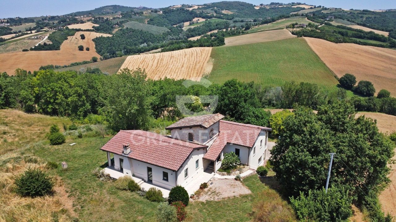Casa en Todi, Italia, 269.25 m² - imagen 7