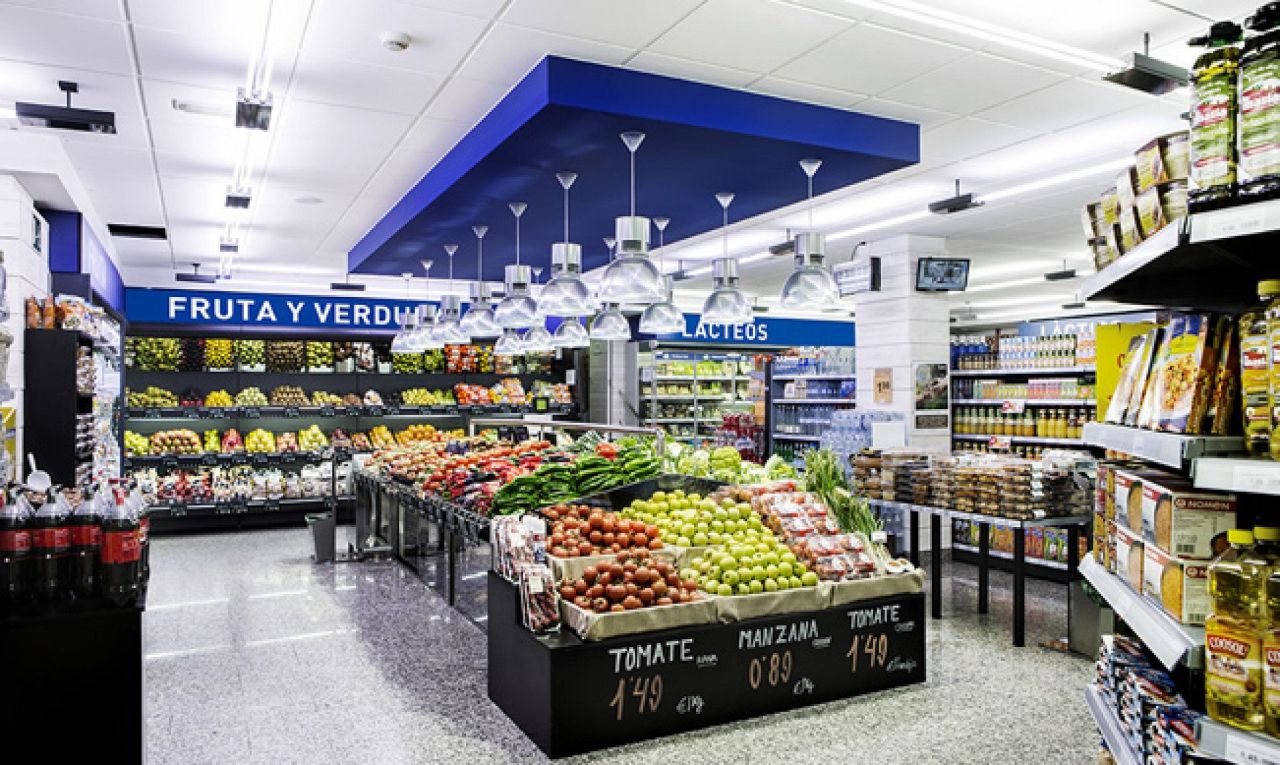 Tienda en Barcelona, España, 390 m² - imagen 2