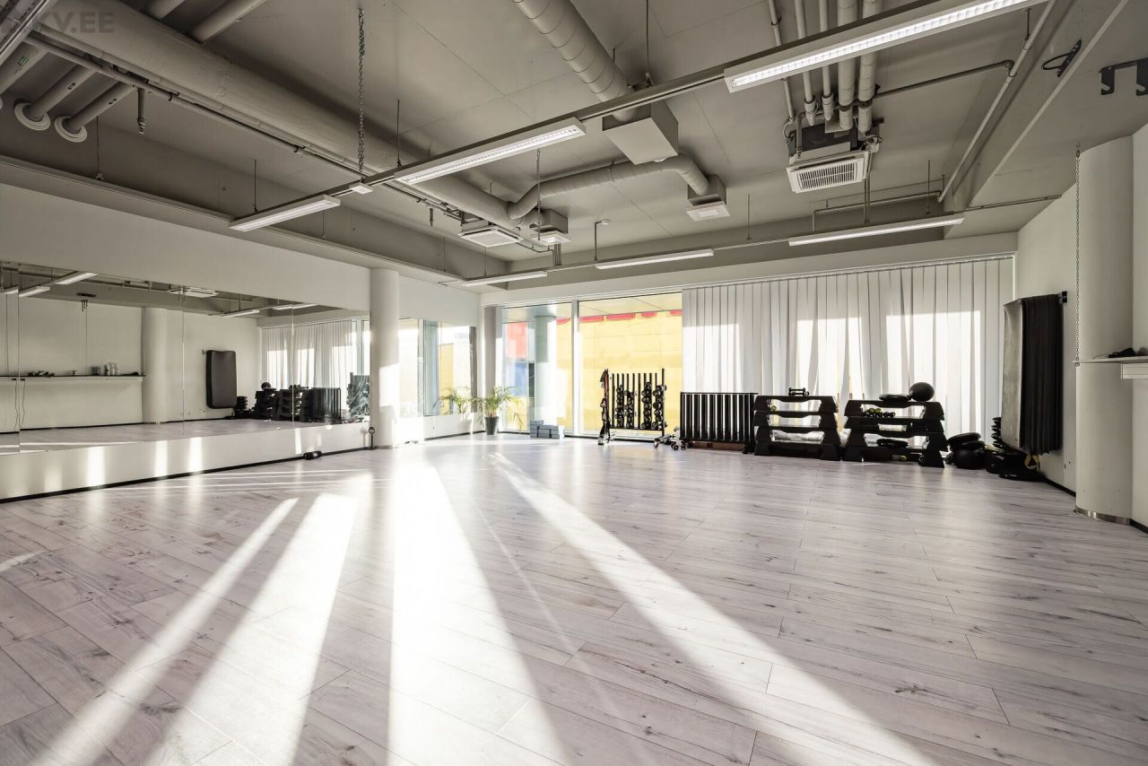 Commercial property in Tallinn, Estonia, 71.4 m² - picture 1