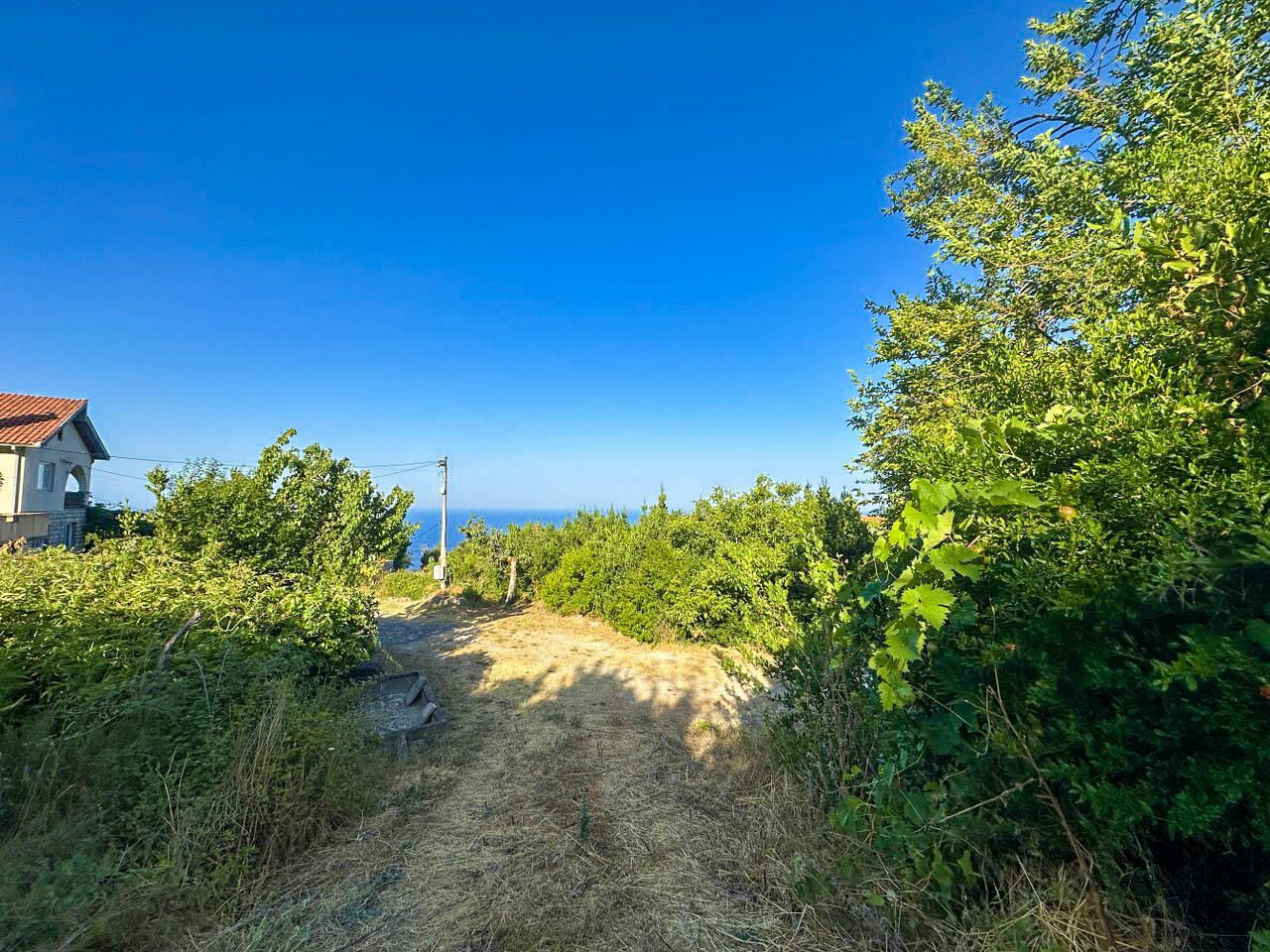 Land in Dobra Voda, Montenegro, 1 550 m² - picture 2