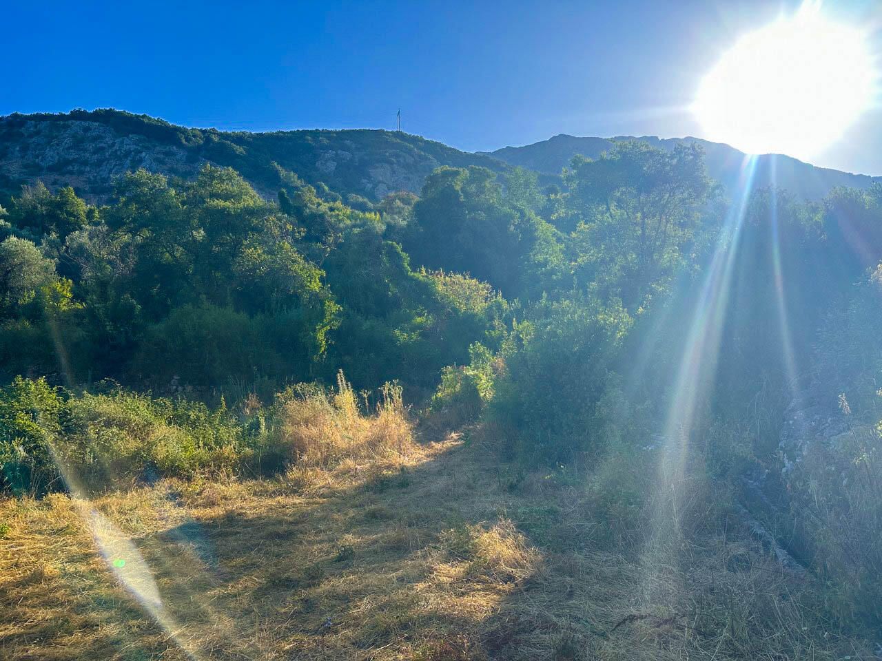 Land in Dobra Voda, Montenegro, 1 550 m² - picture 3