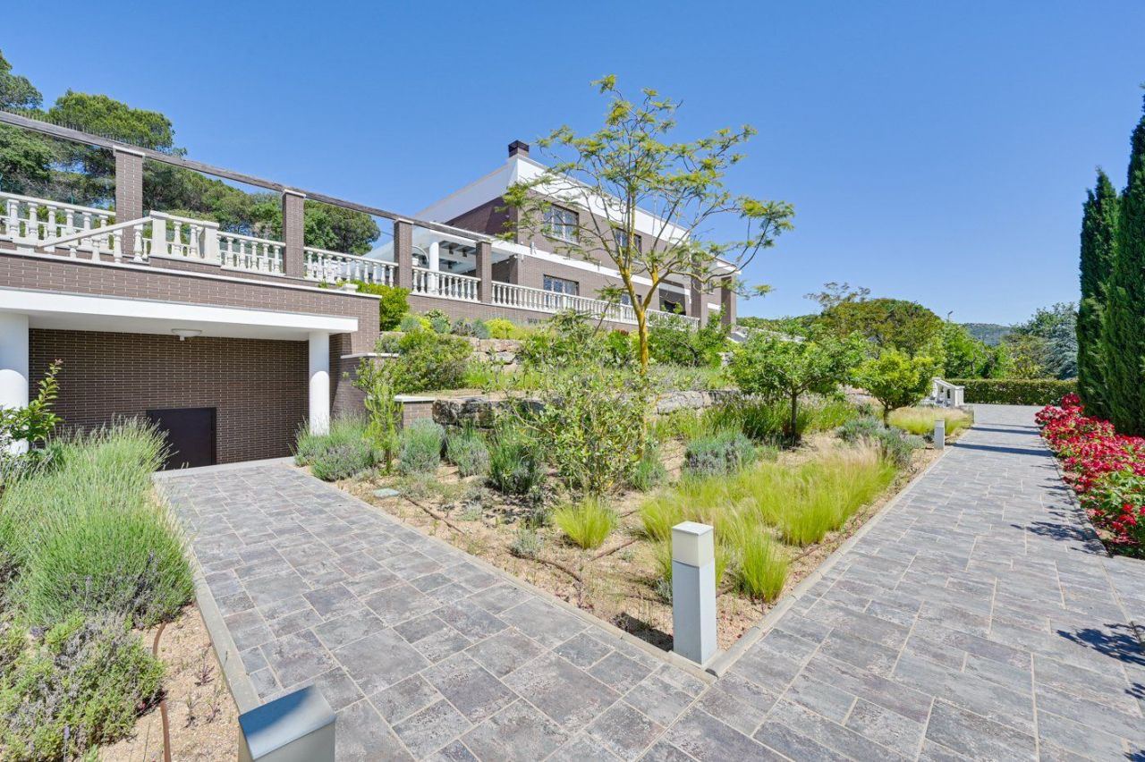 House on Costa Brava, Spain, 1 900 m² - picture 9