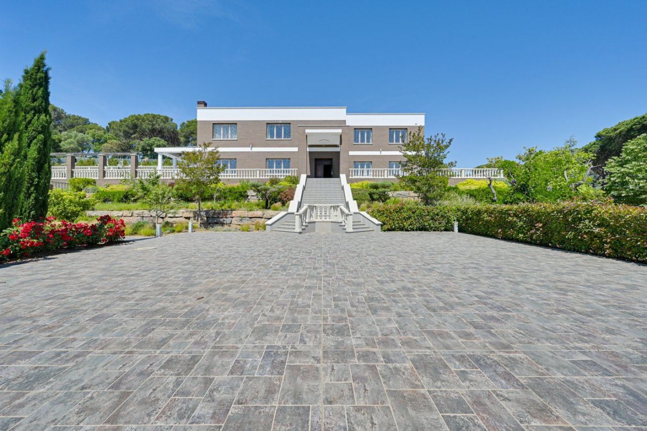 House on Costa Brava, Spain, 1 900 m² - picture 10