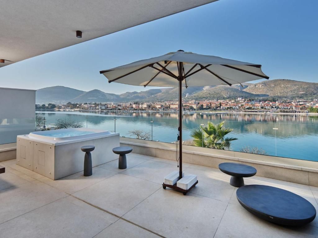 Villa en Trogir, Croacia, 400 m² - imagen 8