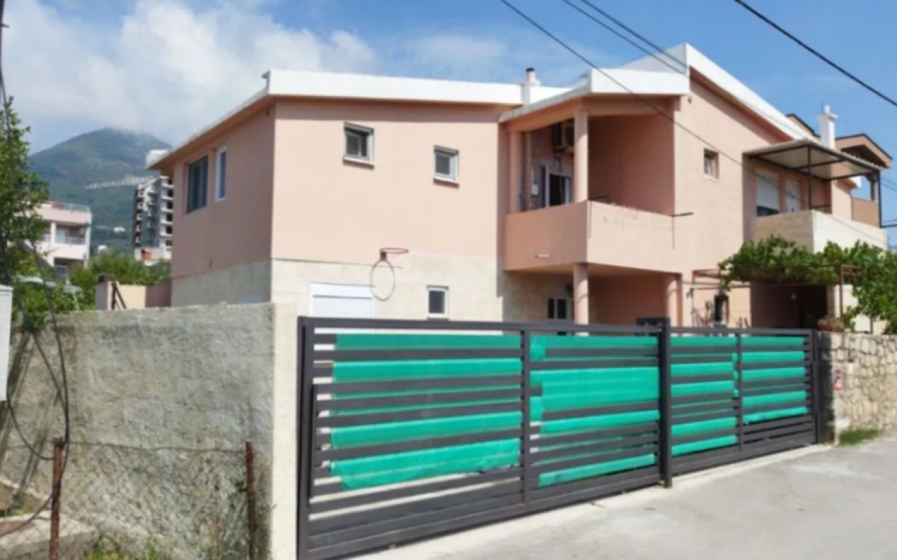 House Bjelishi, Montenegro, 220 m² - picture 1