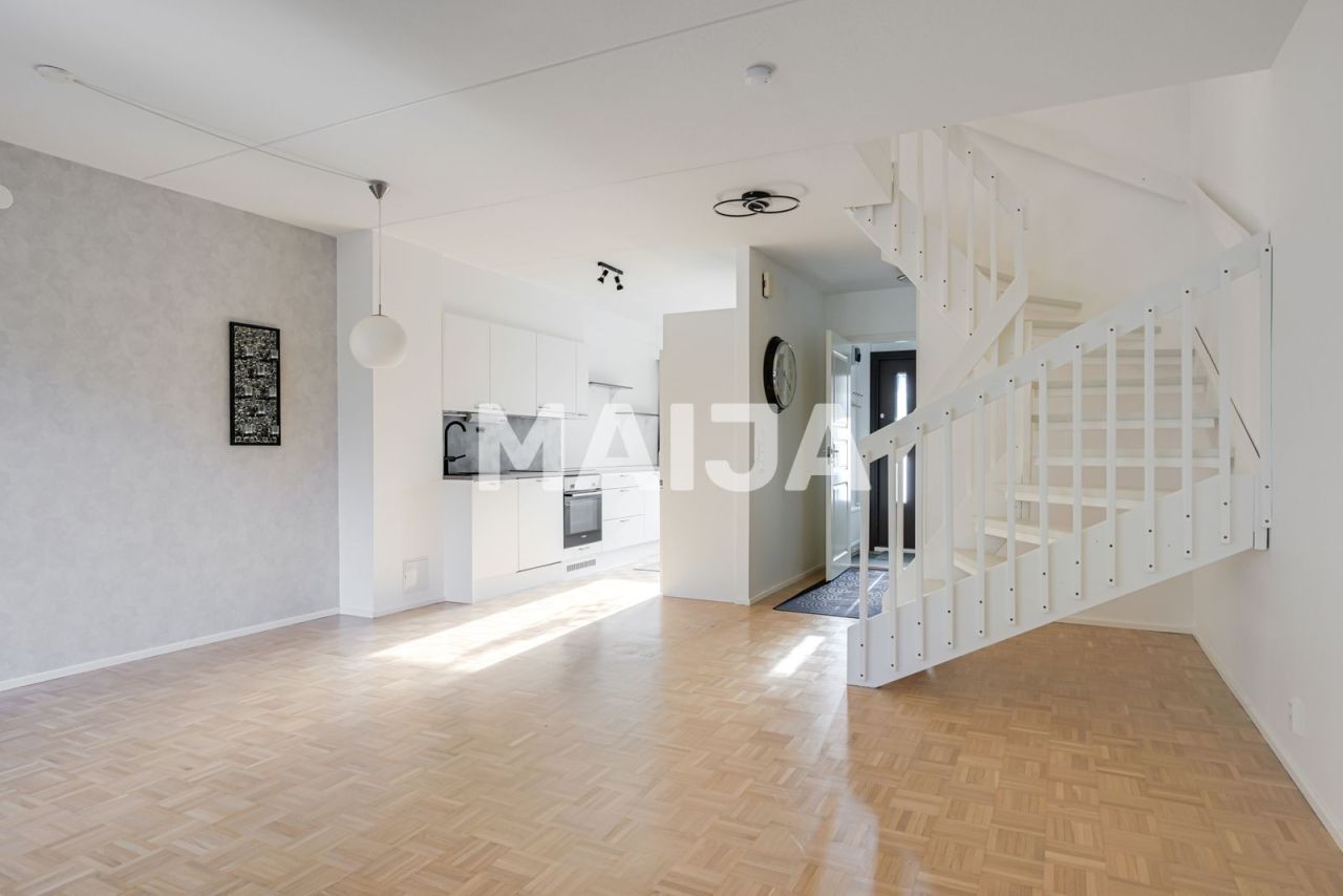 Piso en Vantaa, Finlandia, 87 m² - imagen 1