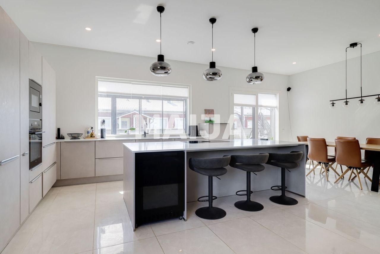 Casa en Vantaa, Finlandia, 152.5 m² - imagen 6