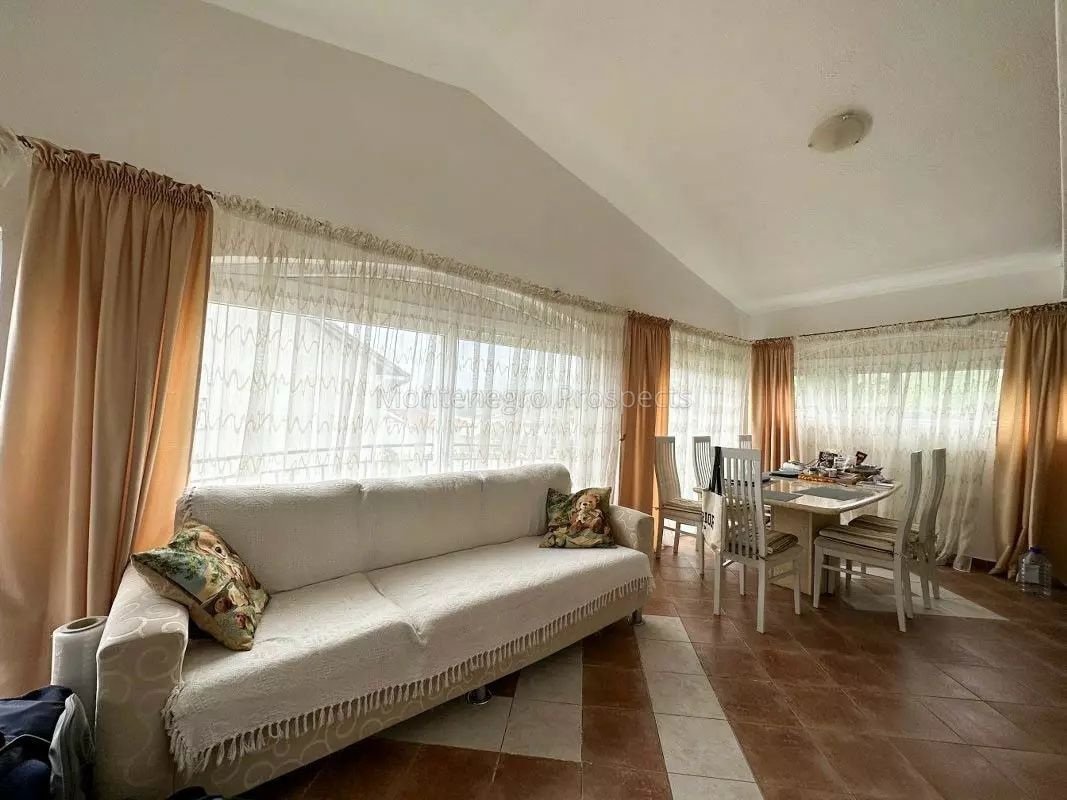 Casa en el Bar, Montenegro, 160 m² - imagen 1