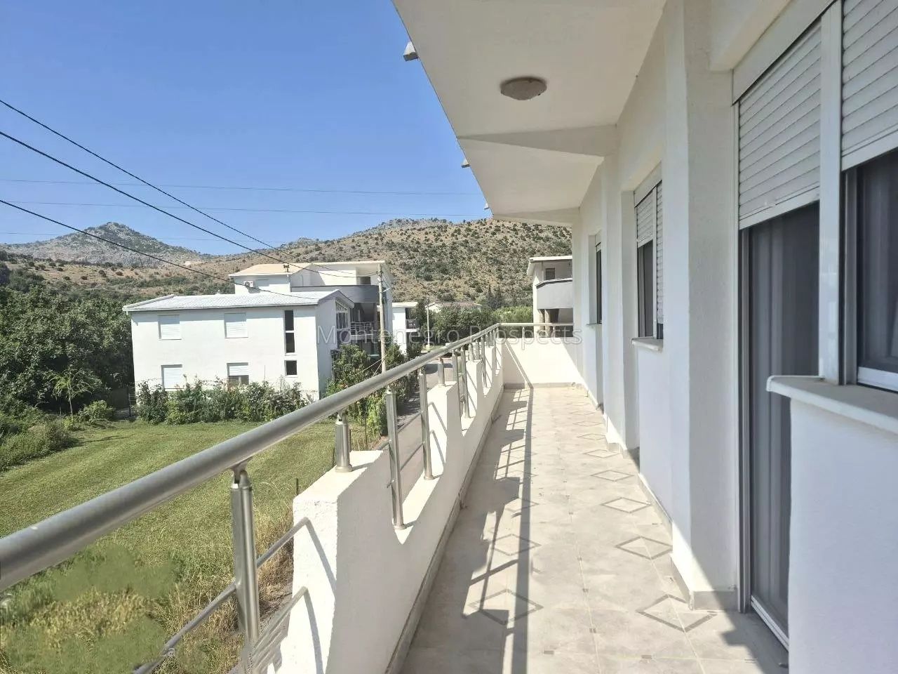 Haus in Bar, Montenegro, 297 m² - Foto 2