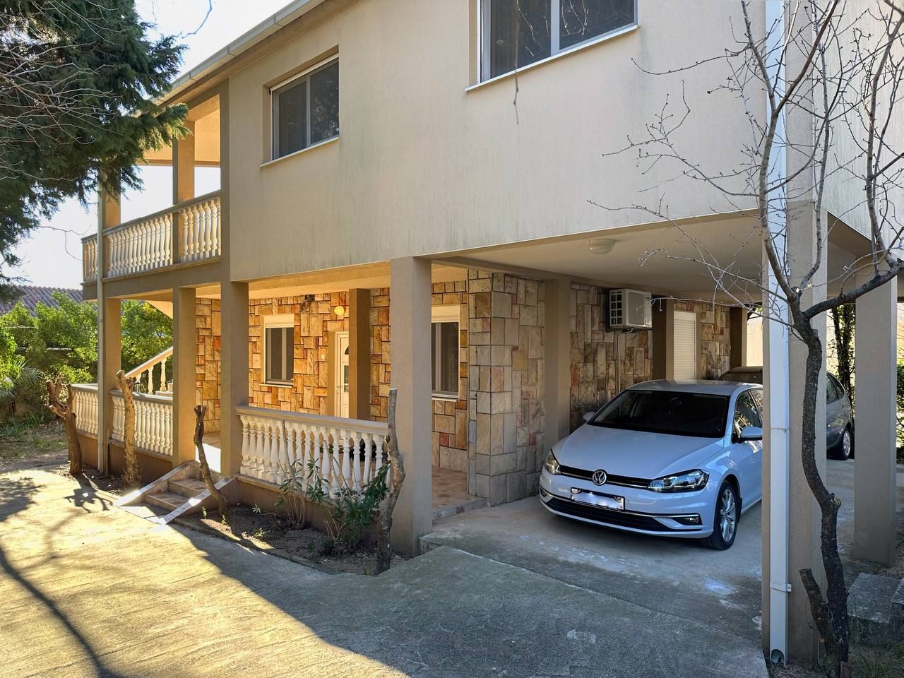 House in Bar, Montenegro, 150 m² - picture 1