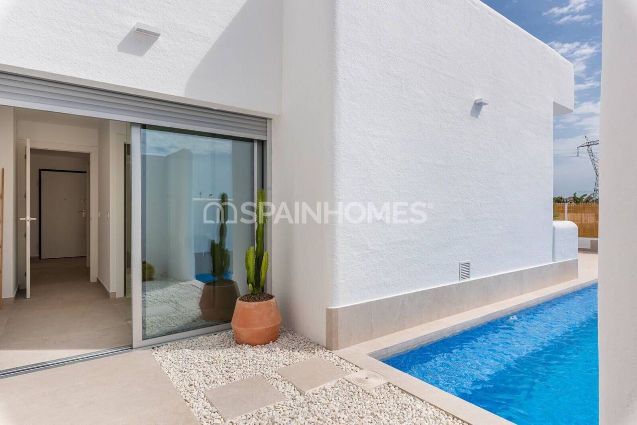 Bungalow in Los Alcazares, Spain, 112 m² - picture 7