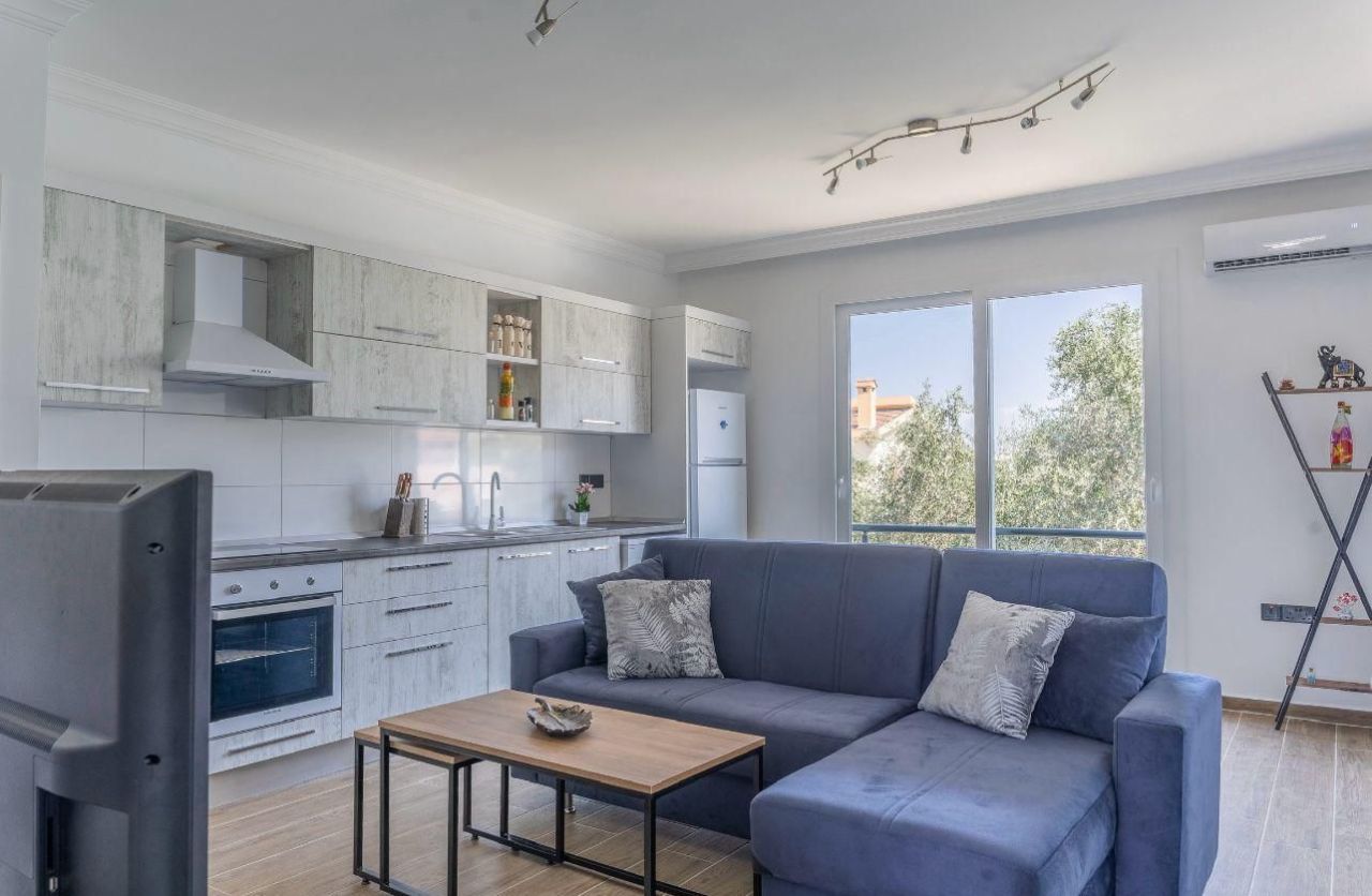 Apartment in Kyrenia, Cyprus, 52 m² - picture 3