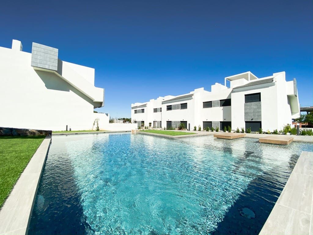 Apartment in Torrevieja, Spain - picture 1