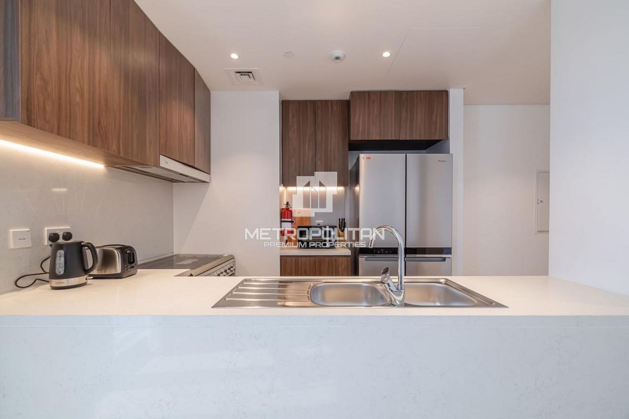 Apartment in Dubai, UAE, 124 m² - picture 10