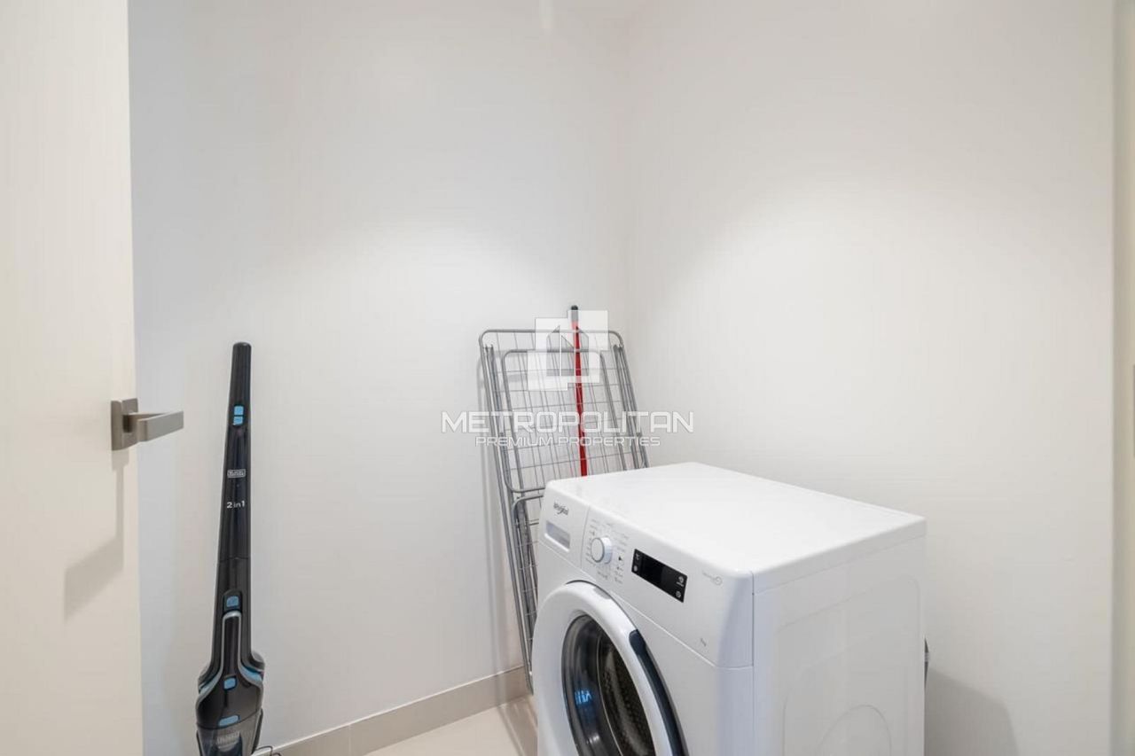 Apartment in Dubai, UAE, 124 m² - picture 16