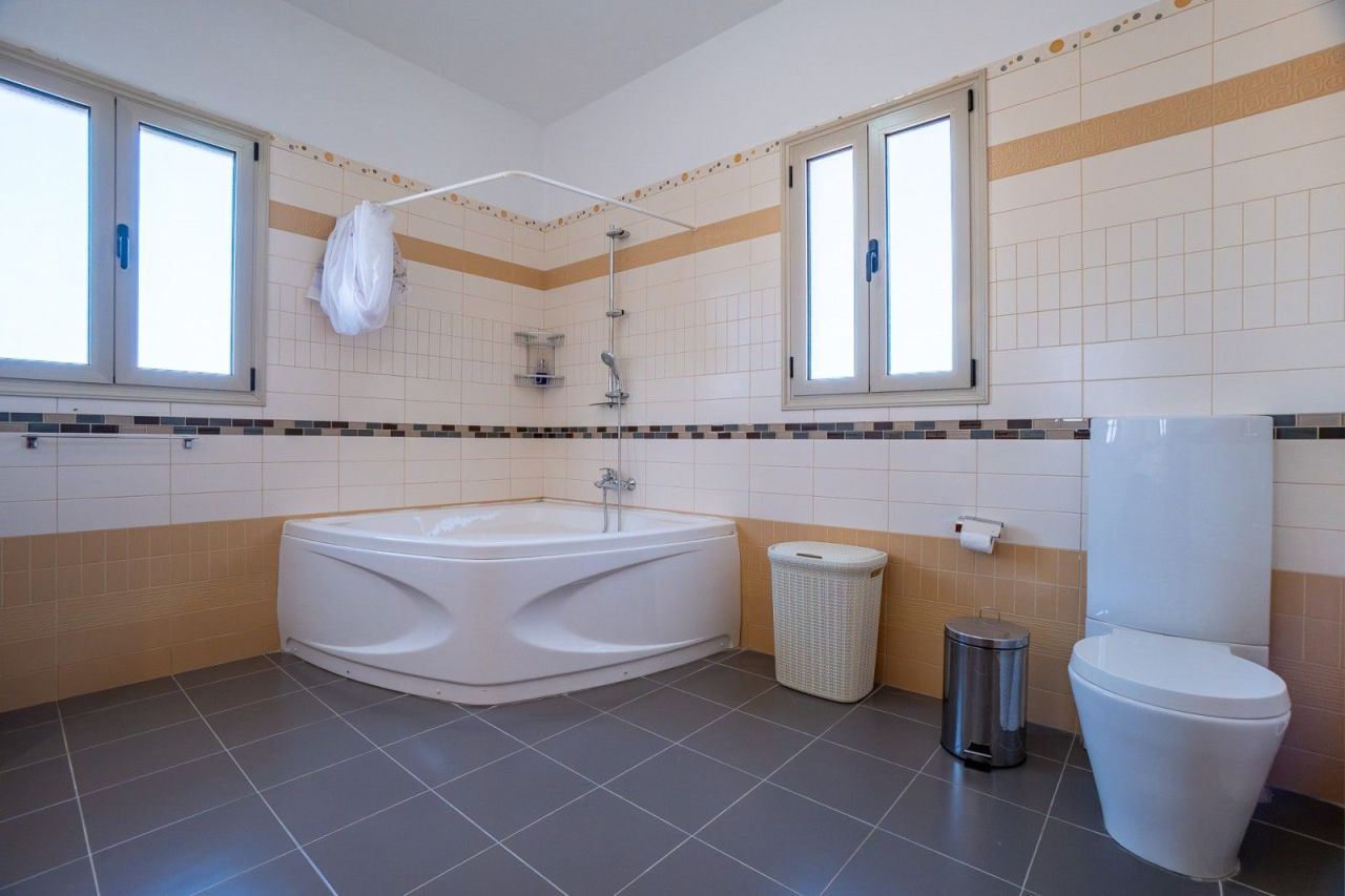 Villa en Pafos, Chipre, 360 m² - imagen 17