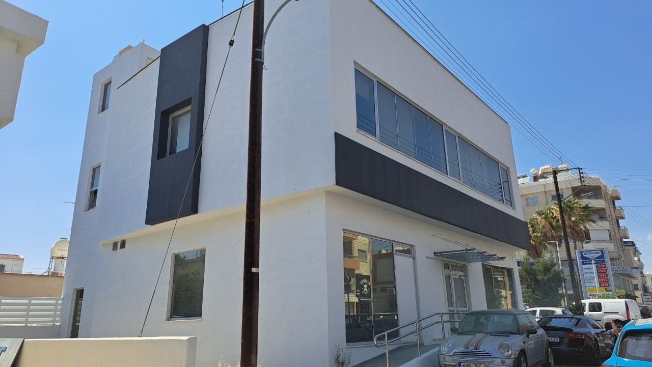 Maison de rapport à Mesa Geitonia, Chypre, 870 m² - image 1