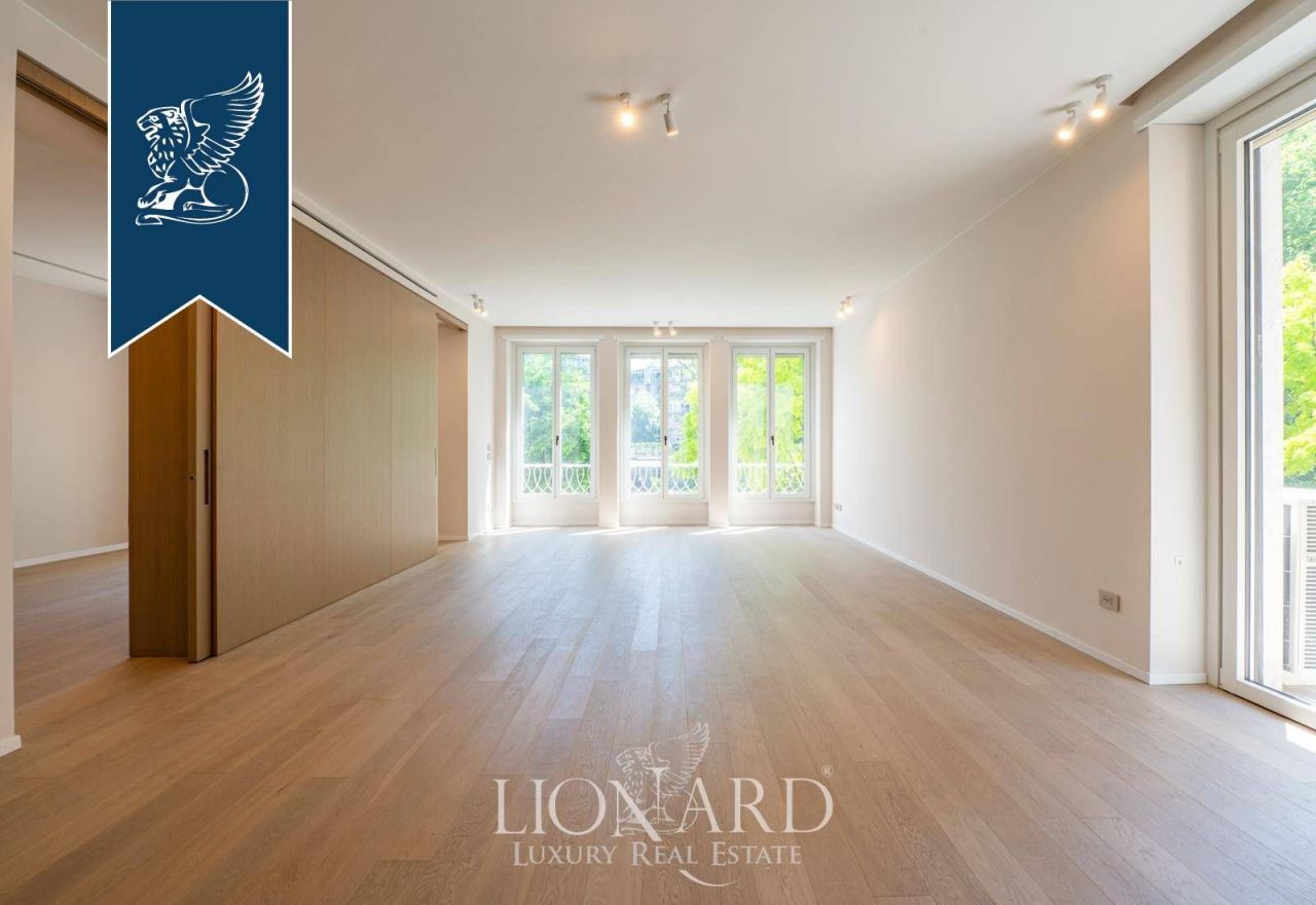 Apartment in Milan, Italy, 210 m² - picture 2