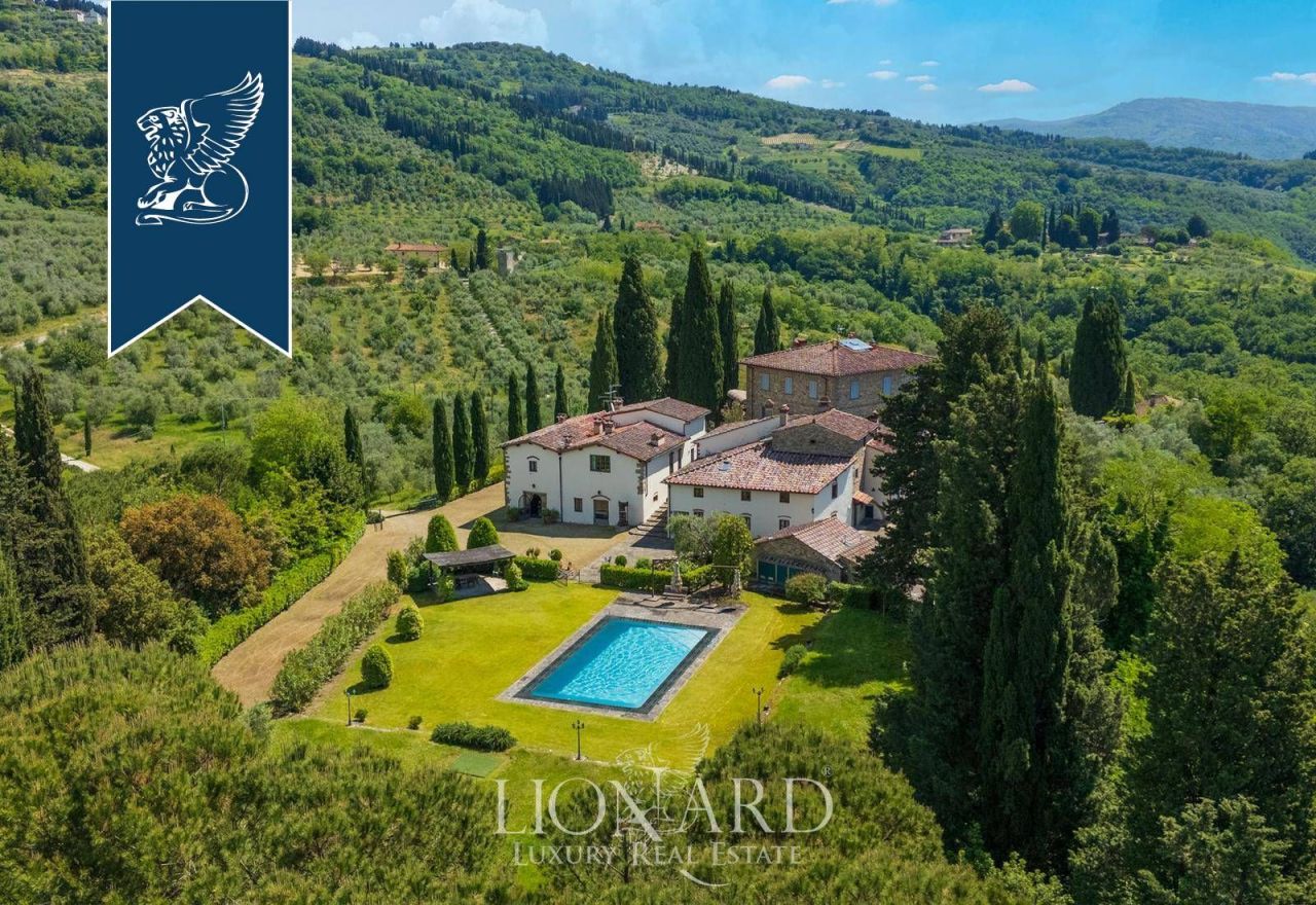 Farm in Pontassieve, Italy, 898 m² - picture 2