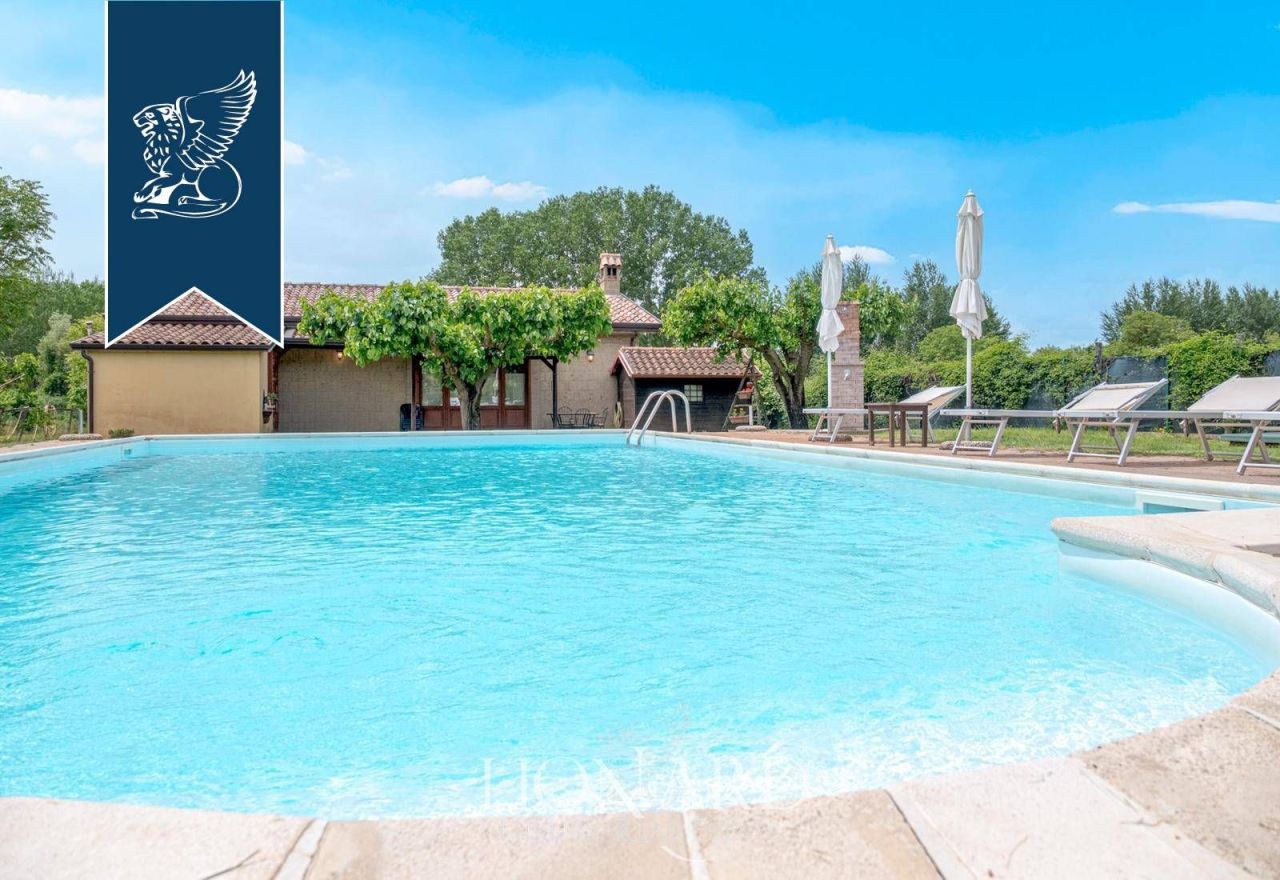 Villa in Benevento, Italy, 360 m² - picture 5