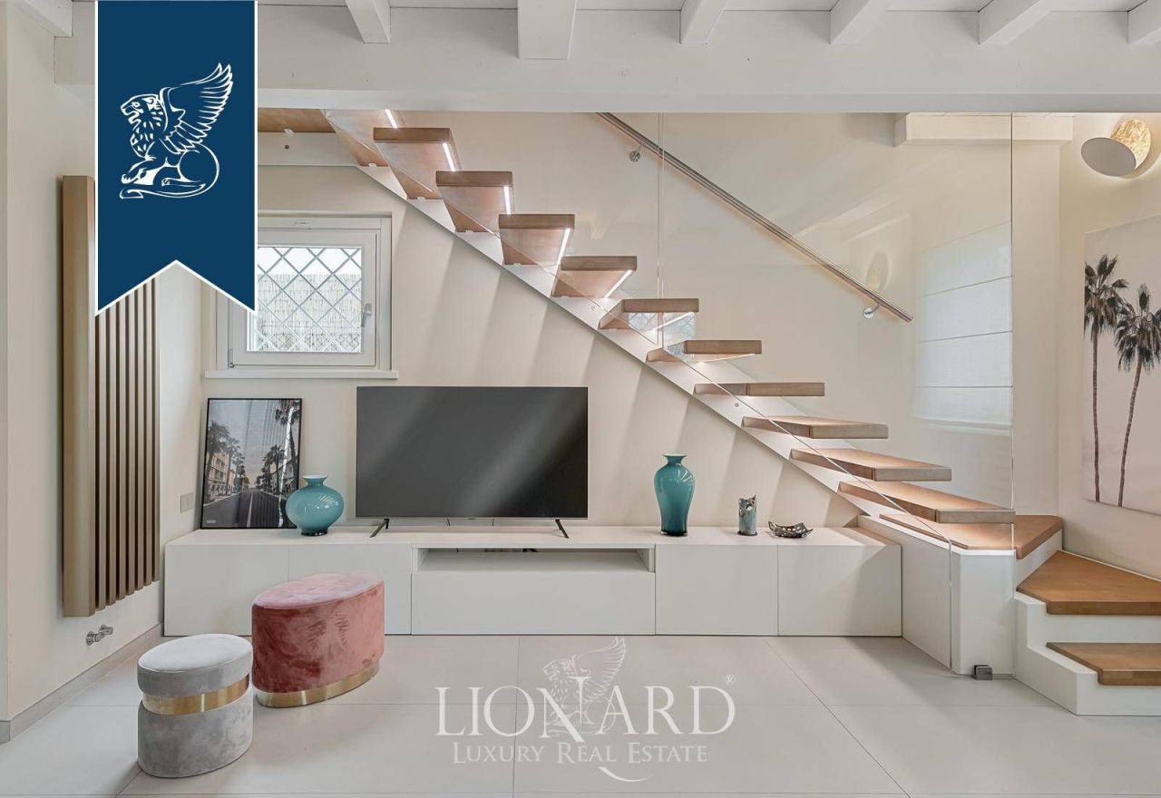 Villa in Forte dei Marmi, Italy, 130 m² - picture 6