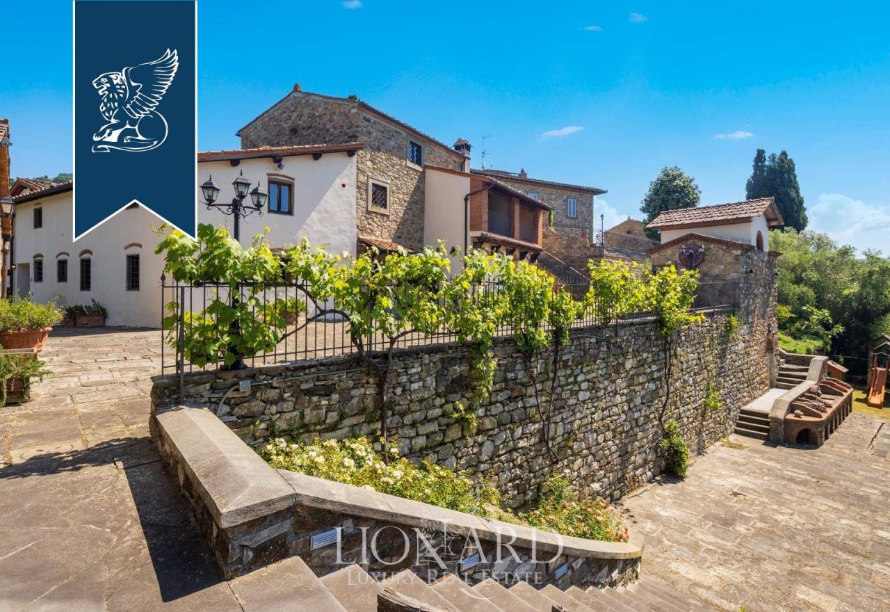 Farm in Pontassieve, Italy, 898 m² - picture 7