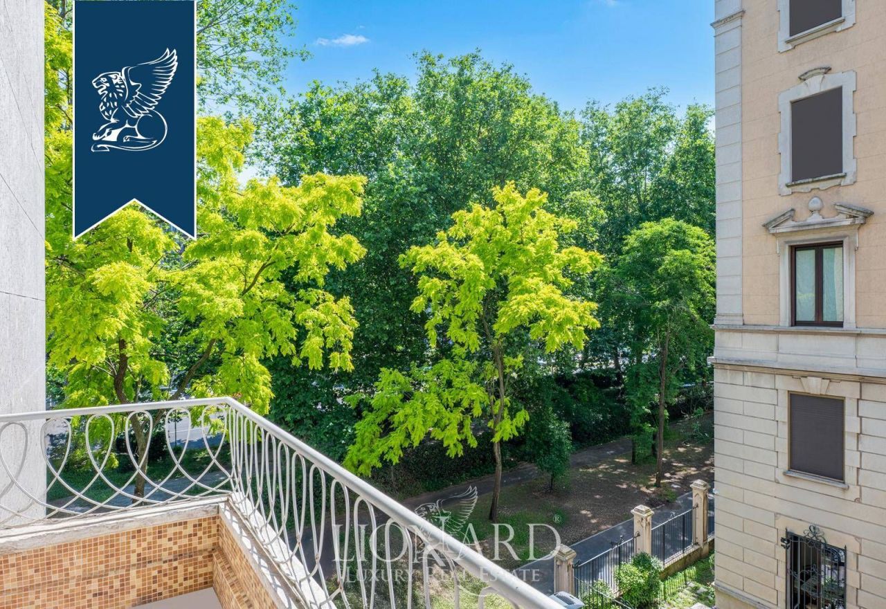 Apartment in Milan, Italy, 210 m² - picture 7