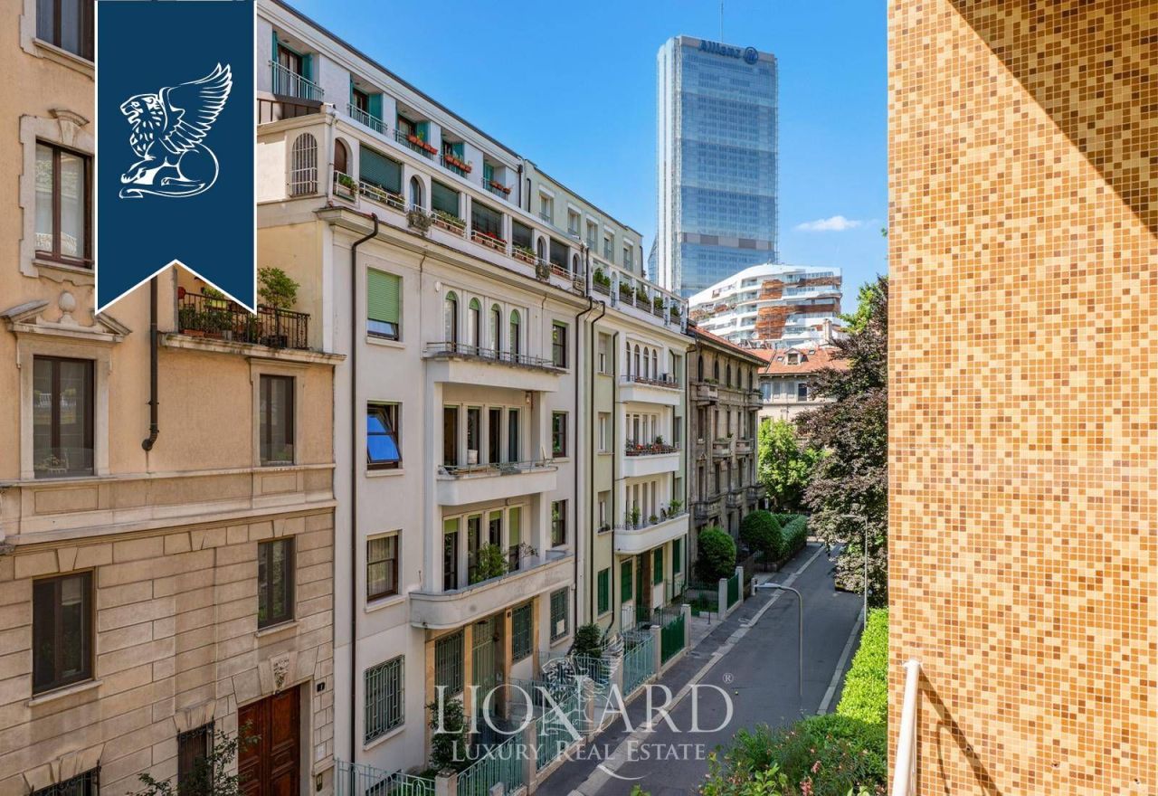 Apartment in Milan, Italy, 210 m² - picture 9