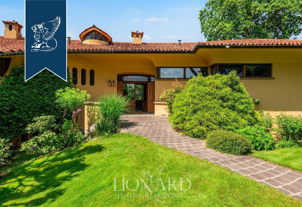 Villa à Carate Brianza, Italie, 800 m² - image 9