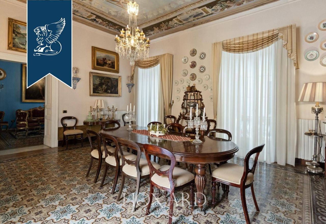 Casa en Caserta, Italia, 1 200 m² - imagen 13