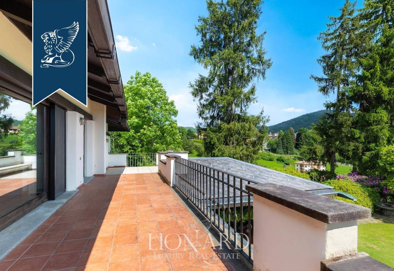 Villa in Biella, Italy, 600 m² - picture 15