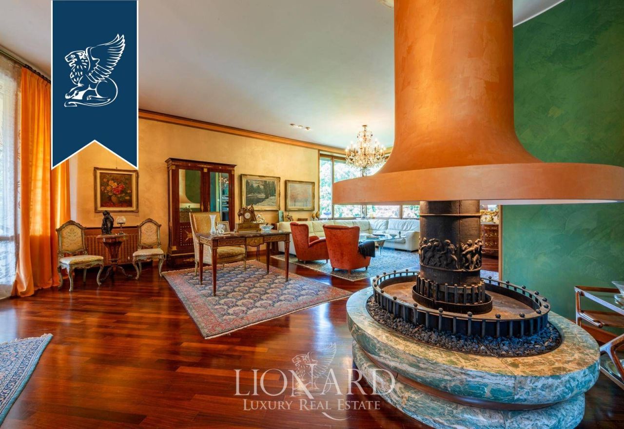 Villa à Carate Brianza, Italie, 800 m² - image 15