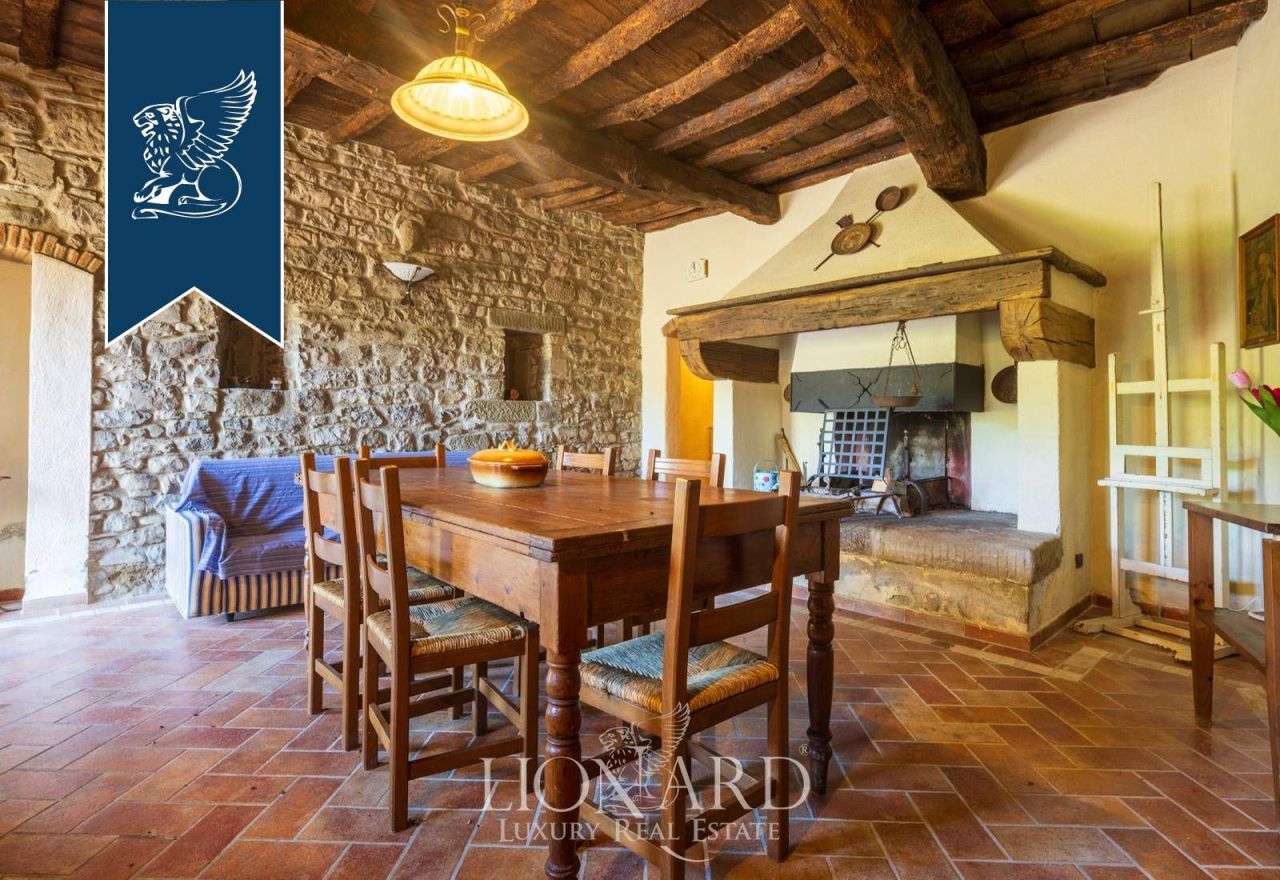 Farm in Pontassieve, Italy, 898 m² - picture 15