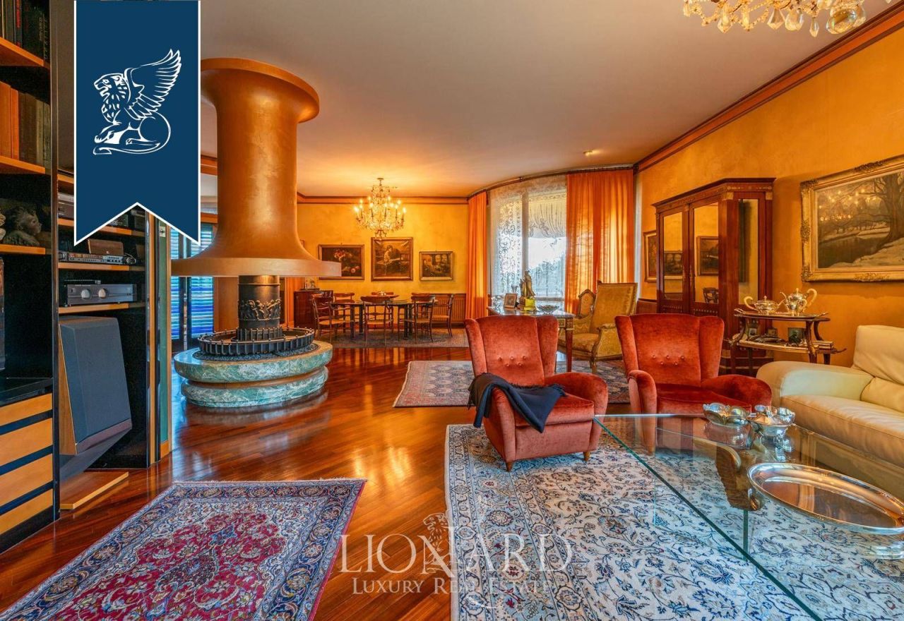 Villa à Carate Brianza, Italie, 800 m² - image 19