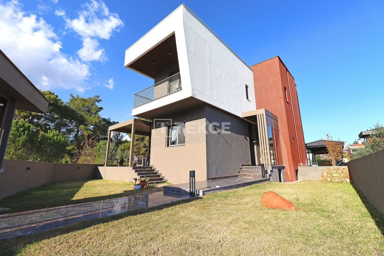 Villa à Antalya, Turquie, 250 m² - image 1