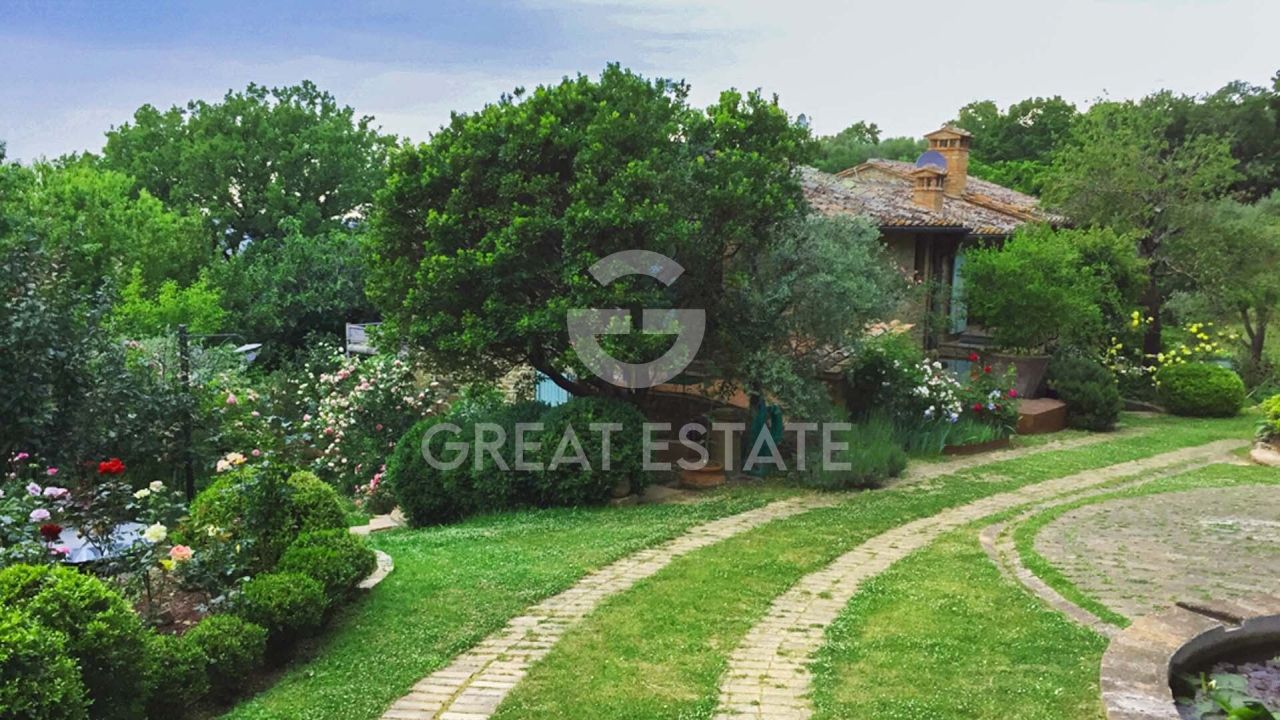 Haus in Paciano, Italien, 332.6 m² - Foto 1